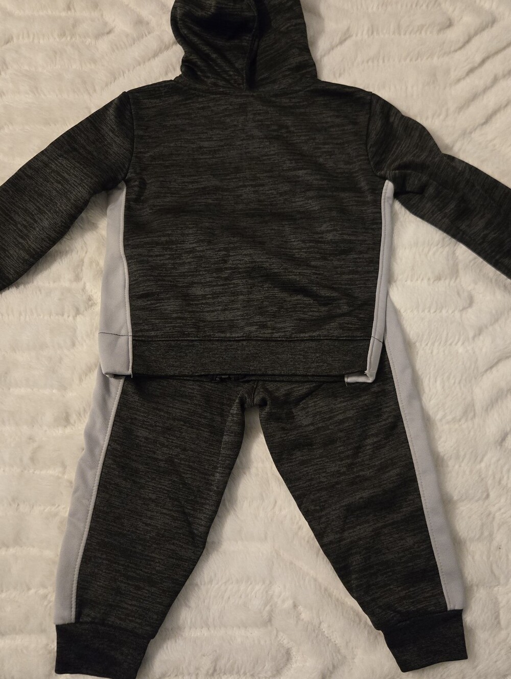 Nike Set - Picture 2 of 3